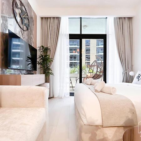 Charming Studio With Balcony In Azizi Riviera Dubai Exterior foto